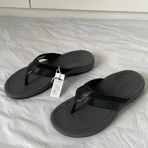 Vionic | Shoes | Vionic Dennis Leather Sandal Flip Flop  display picture 2